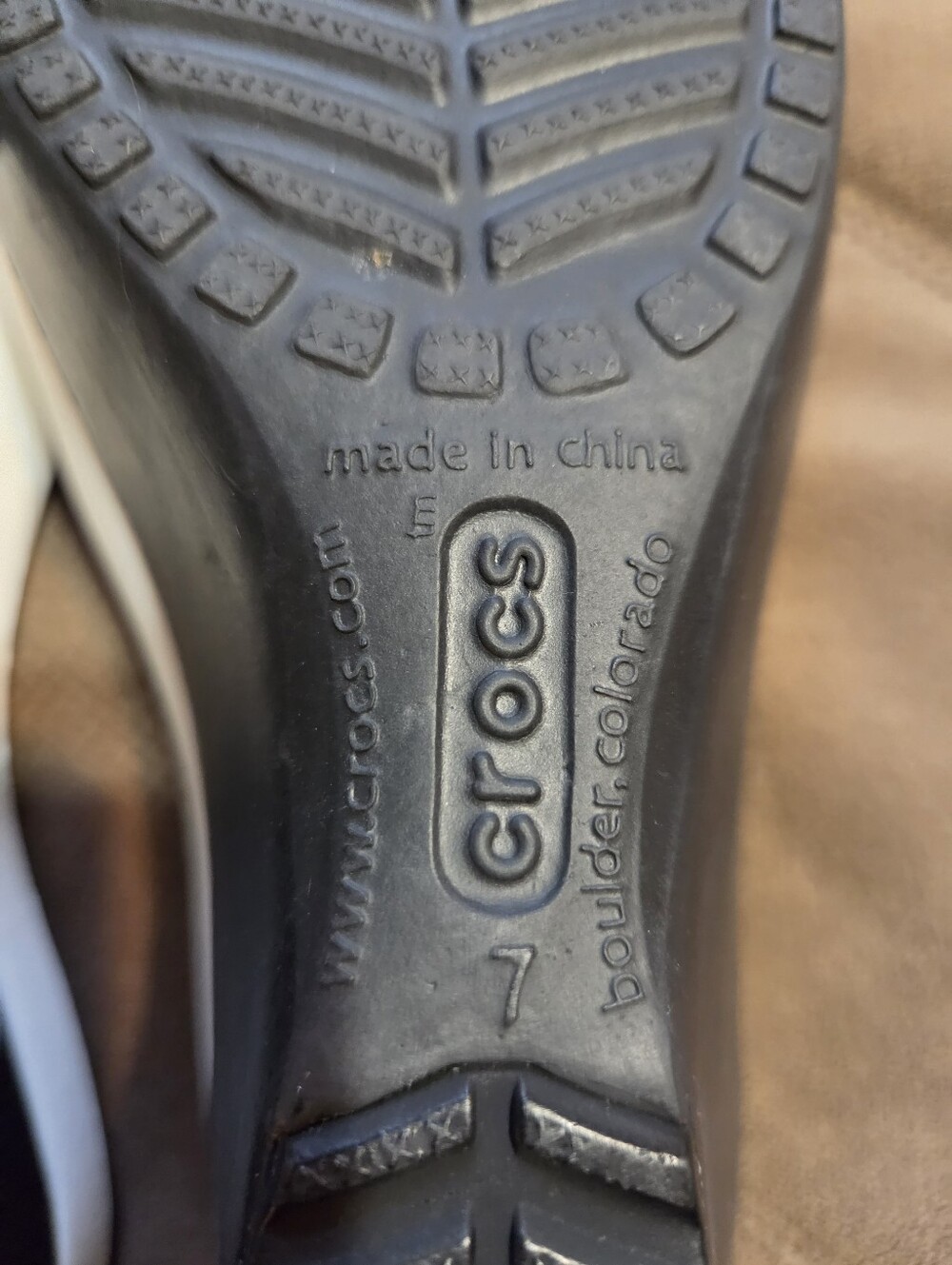 CROCS  Chic And Fun High Heel Women’s White and Black Slide Sandals. Sz 7 - Picture 2 of 10